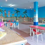 Hl Club מלון 4*