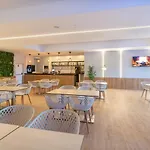 מלון Hl Club