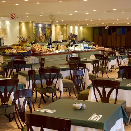 فندق Hl Club
